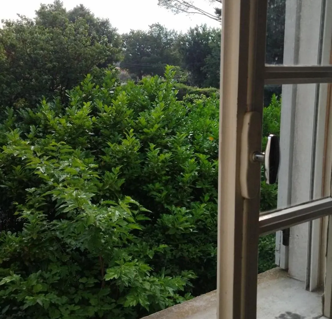 Homestay La Maison Du Bonheur Velleron France