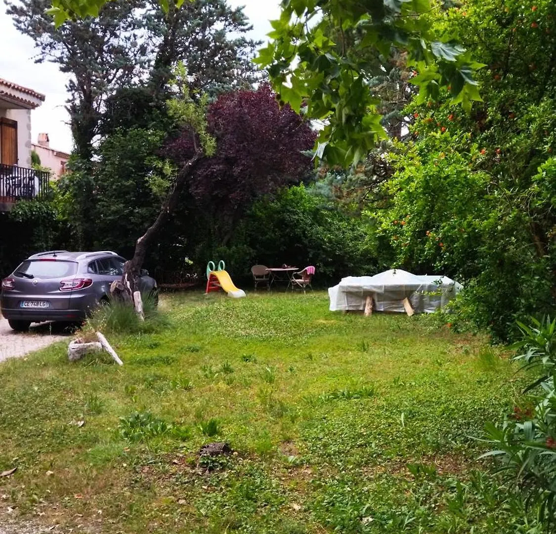 Homestay La Maison Du Bonheur Velleron